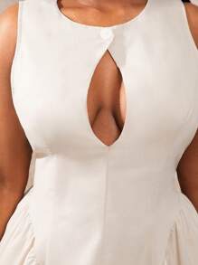 SHEIN SXY Robe d'été sexy pour femme de grande taille, style bohème, couleur unie, col rond, sans manches, ajourée