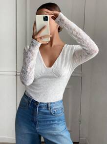 SHEIN Frenchy Women's V-Neck Lace Patchwork Long Sleeve Casual Slim Fit T-Shirt,Tight-Fitting Bra Cup Lace Long-Sleeved Top, Romantic And Elegant, A Must-Have For Dates, Bra Cup Style