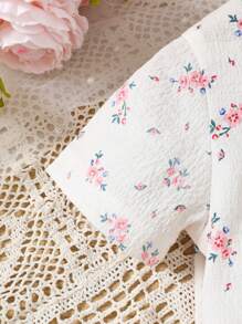 女婴可爱碎花编织睡袍，带荷叶边领子和下摆，长款家居服 - 彩色 - 查看 4