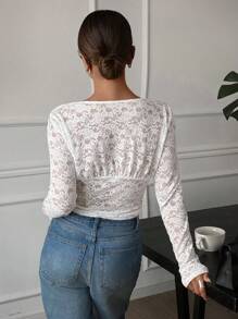 SHEIN Frenchy Women's V-Neck Lace Patchwork Long Sleeve Casual Slim Fit T-Shirt,Tight-Fitting Bra Cup Lace Long-Sleeved Top, Romantic And Elegant, A Must-Have For Dates, Bra Cup Style
