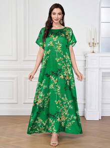 Al Najma Women's Round Neck Short Sleeve All-Over Print Maxi Arabian Dress - Green - View 4