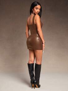 SHEIN SXY Bộ 2 món đồ PU bóng màu nâu gợi cảm, áo crop top bó sát và váy cạp trễ - Màu nâu  Mocha - Xem 2