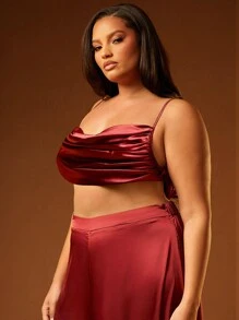 Hauture Camiseta de tirantes finos de talla grande con cuello en V y longitud corta de unicolor para mujer