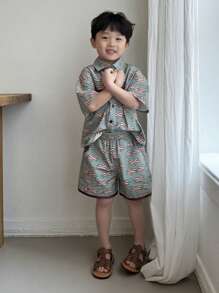 DAZY Set de 2 piezas: Camisa con botones de manga corta con estampado floral y pantalón corto para niño pequeño