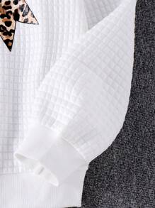 SHEIN Women Leopard & Bow Print Cozy Long Sleeve Pullover Sweatshirt, Casual Matching Mother Daughter - White - View 6