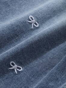 Dazy Petite Plus Butterfly Embroidered Wash Straight Leg Jeans, Suitable For All Seasons - Blue - View 3