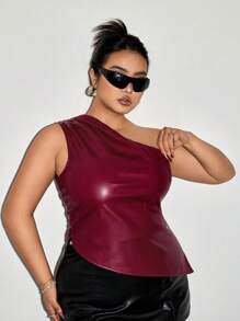 SHEIN X LOS FAVORITOS DE LA FATSHIONISTA SHEIN ICON Plus Size Leather Look Asymmetrical Shoulder Tight Sexy Crop Top