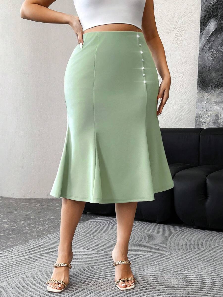 SHEIN Privé Plus Size Women Mermaid Hem Pearl Button Elegant Romantic Midi Skirt, Suitable For Romantic Dates