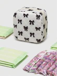Marina Oliveira Bolsa de almacenamiento femenina de gran capacidad para toallas sanitarias, con estampado de lazo en blanco y negro, bolsa de viaje portátil para mujeres/niñas con monedero, excelente idea de regalo para la decoración del hogar en otoño, multifuncional como organizador de viaje, estuche de maquillaje, bolsa de vacaciones, caja de almacenamiento de cosméticos de gran capacidad para lápices labiales, brochas, productos de cuidado de la piel, teléfono, monedas, artículos pequeños