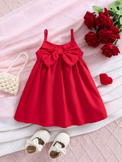 SHEIN 女婴时尚优雅可爱休闲纯红色无袖连衣裙，舒适编织面料及膝 3D 蝴蝶装饰，春夏新品，适合生日派对、日常穿着、户外、度假