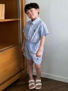 DAZY Set de 2 piezas de camiseta de manga corta con botones delanteros a cuadros y shorts para niños pequeños