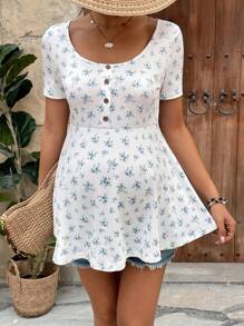 SHEIN تي شيرت قصير الأكمام منقوش بالأزهار مريح للحمل للعطلات