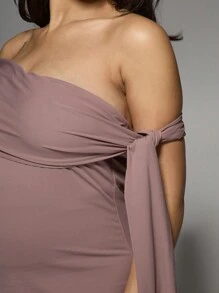 MISSGUIDED PLUS 优雅单肩褶饰长裙，带有戏剧性的侧褶晚礼服，特殊场合婚礼宾客加大码派对礼服