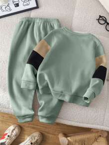 SHEIN 2pcs Young Boys Casual Sports College Style Sweatshirt & Pants Set, Comfortable Knit Stitching Round Neck Long Sleeve Outfit, Suitable For Commuting, School, Daily Casual, College, Kids Young Boy Clothes Back To School Set, Fit For Birthday Party, Ceremony, Wedding, Daily Wear, School, Travel, Sports, Autumn/Winter, Fleece, Thickened