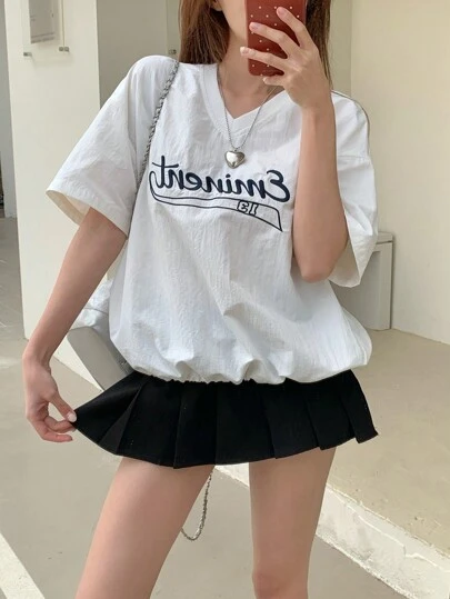 DAZY Women's V-Neck Letter Embroidered Casual Short Sleeve T-Shirt Summer