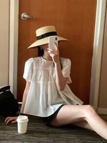 DAZY 女式圆领荷叶边下摆休闲泡泡袖衬衫夏季娃娃装上衣 - 白色 - 查看 5