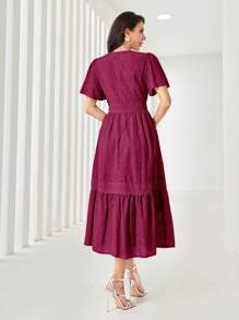 Modelyn 女士优雅长款花卉刺绣圆领荷叶边短袖连衣裙 - 中紫紅色 - 查看 2