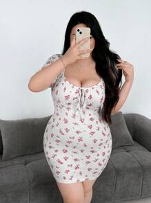 Vibekara Plus Size Women Summer Square Neck & Sweetheart Neck Short Sleeve Adorable Ditsy Floral Vacation Elegant Short Bodycon Dress - Multicolor - View 5