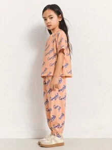 SHEIN Young Girls "Young Girls" Letter Print Loose Fit Dropped Shoulder Round Neck T-Shirt And Elastic Waist Ankle Length Pants Sets, Casual Daily Wear, Spring