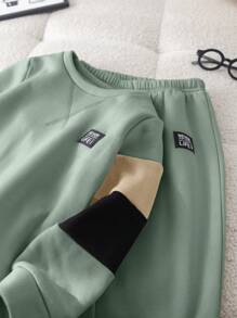 SHEIN 2pcs Young Boys Casual Sports College Style Sweatshirt & Pants Set, Comfortable Knit Stitching Round Neck Long Sleeve Outfit, Suitable For Commuting, School, Daily Casual, College, Kids Young Boy Clothes Back To School Set, Fit For Birthday Party, Ceremony, Wedding, Daily Wear, School, Travel, Sports, Autumn/Winter, Fleece, Thickened