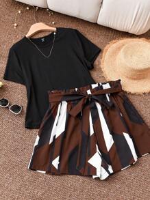 CosyJoli 大码度假休闲纯色短袖上衣和印花撞色短裤套装 - 彩色 - 查看 1