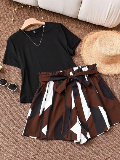 CosyJoli Plus Size Vacation Casual Solid Color Short Sleeve Top And Printed Contrast Shorts Set