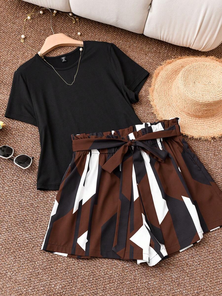 CosyJoli 大码度假休闲纯色短袖上衣和印花撞色短裤套装 - 彩色 - 查看 1
