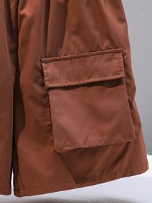 SHEIN Leap Crew Teenage Boy Utility Pockets Short Sleeve Top And Shorts Set