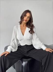 SHEIN Privé 女士优雅浪漫时尚办公室通勤性感时尚褶皱纹理灯笼袖衬衫，适合婚礼、生日 - 杏色 - 查看 2