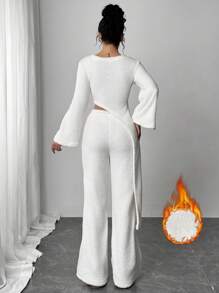 SHEIN Privé Conjunto de 2 piezas para mujer, camiseta de manga larga blanca elegante con mangas acampanadas y pantalón de cintura alta, forro térmico abrigador, efecto estilizador, dobladillo asimétrico, conjunto casual de otoño/invierno para estar en casa - Blanco - Ver 3