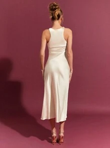 L'Amorae 优雅纯色缎面扭纹细节情人节中长连衣裙。女士春季服装 = - 杏色 - 查看 5