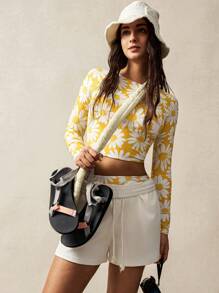 VARSITIE Ound Neck Long Sleeves Floral Print Women Rashguards For Summer Beach Vacation