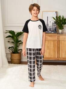 SHEIN Leap Crew Tween Boy Fun Cartoon Pattern Contrast Color Raglan Sleeve T-Shirt & Plaid Print Straight Leg Loose Pajama Pants 2 Pcs Loungewear Set Teen Boys Clothing Teen Boys Sets Teen Boys Pajama Sets Pj Set For Teen Boy Clothes For Kids Tween Boys Sets Teen Boys Outfit Sets - Black and White - View 5