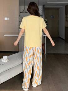 DAZY 2pcs Women Loose Fit Printed Short Sleeve Pajama Set - Yellow - View 2
