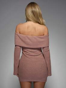 MISSGUIDED Off-shoulder geribbelde mini-jurk met gouden schakeldetail, feest, cocktail, avond, clubkleding, herfst, winter, bodycon, lange mouwen