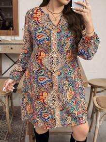 SHEIN LUNE Vestido casual holgado de mujer talla grande con estampado de paisley, cuello en V y puños elásticos, para vacaciones, ropa occidental, ropa vintage, vestido bohemio, vestido de primavera, ropa de resort, vestido de club, vestido tropical, ropa de primavera, ropa de verano, atuendos de primavera para mujer