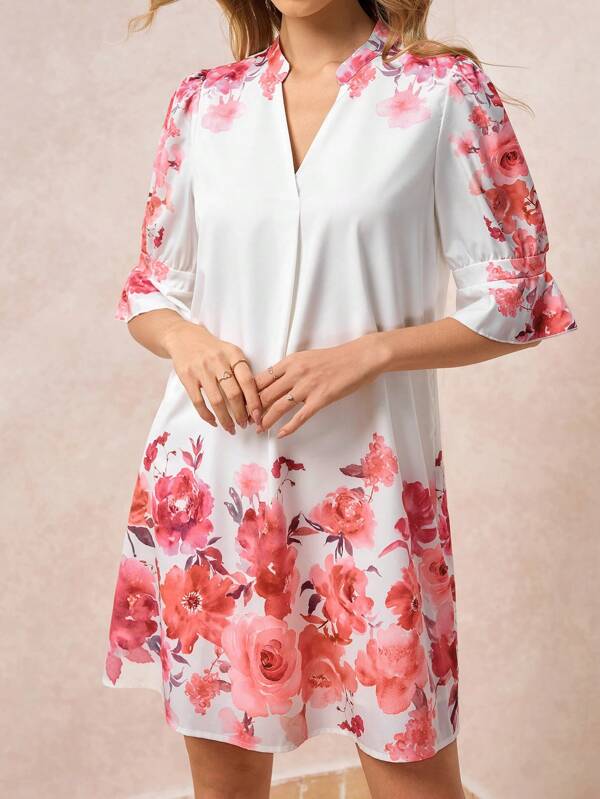 SHEIN Clasi Rochie mini albă romantică cu imprimeu floral, decolteu în V, mâneci bufante, croială slim fit, pentru femei, rochie de Ziua Îndrăgostiților, ținută de Ziua Îndrăgostiților, rochii elegante de brunch de primăvară pentru femei, ținute de vară pentru femei, ținute de primăvară pentru femei, ținute de vacanță pentru femei, ținute de vară pentru femei, rochii de vară pentru femei