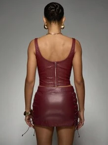 MISSGUIDED Luksusowa skórzana mini spódniczka z sznurowaniem, dopasowana, na imprezę, do klubu, na wieczór, z boku, z modnymi zdobieniami, na święta