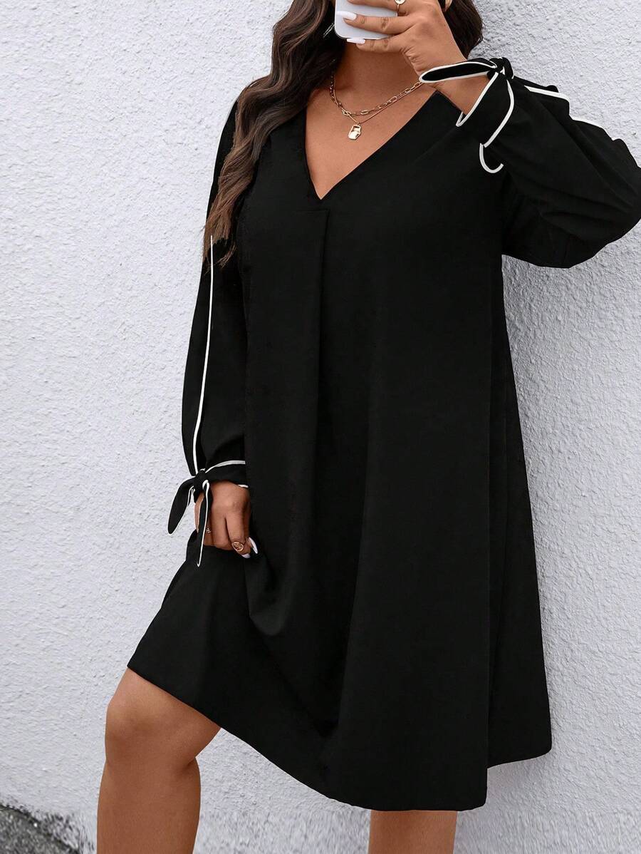 SHEIN Clasi Plus Size Women Casual V-Neck Long Sleeve Color Block Dress - Black - View 1
