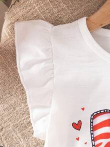 SHEIN 2 piezas Conjunto de verano para niña con diseño gráfico del Día de los Enamorados, camiseta de manga corta de cuello redondo y pantalones cortos rectos con cordón en la cintura, conjunto casual sencillo para uso diario