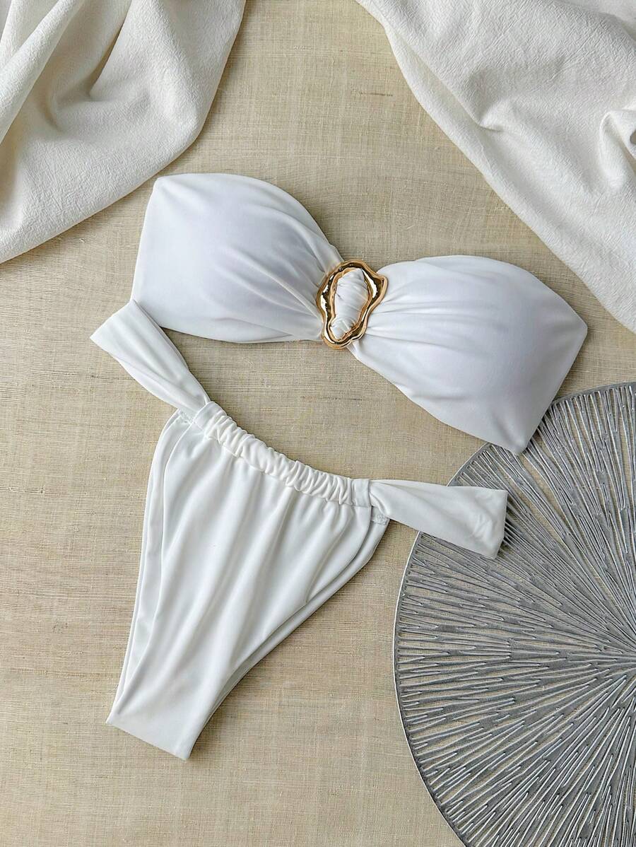 Swim Chiccia 女士夏季纯色抹胸金属点缀和丁字裤比基尼泳装套装，性感 - 白色 - 查看 1