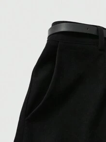 Sweetra Women's Solid Color Casual Shorts, Minimalist & Fashionable For Everyday Wear