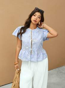 Elaquor Blouse brodée romantique française minimaliste pour femmes grandes tailles, avec un design de nœud papillon à l'avant, pièce idéale pour le printemps/été et les vacances