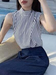 DAZY Comfortable City-Style Striped Sleeveless Blouse For Women, Summer - Grey - View 3