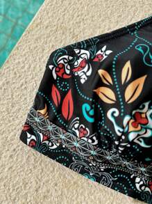 Vivid Eden Women's Spaghetti Strap Printed Minimalist Bikini Swimwear Top, Casual Bathing Suit Top, For Summer Beach Vacation