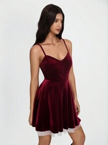 SHEIN Unity 女士纯色拼接细肩带休闲迷你酒红色返校节连衣裙 - 酒紅色 - 查看 3