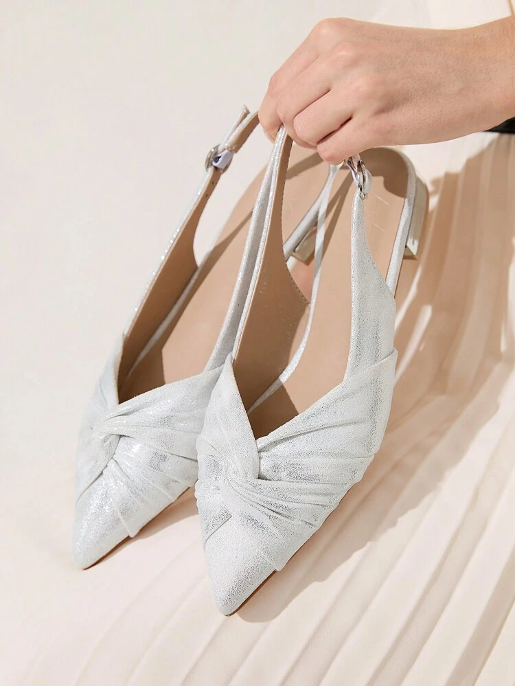 CUCCOO CHICEST Zapatos de mujer Diseño nuevo de primavera/verano con lazo en la punta, punta puntiaguda, tacón cuadrado, tacón bajo, planos, elegante, romántico, para ir al trabajo, slip-on, fácil de usar, blancos, plateados. Zapatos planos sin talón slip-on para mujer, para una cita, tomar el té por la tarde, románticos, atuendo para la oficina, Día de San Valentín