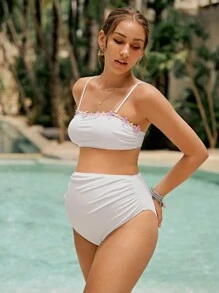 SHEIN Conjunto de bikini para mujeres embarazadas en verano, material único, diseño de flores en bloques de color - Blanco - Ver 1