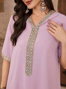 Al Najma Solid Color V-Neck Patchwork Casual Loose Tunic Kaftan Jalabiya Dress - Pink - View 3