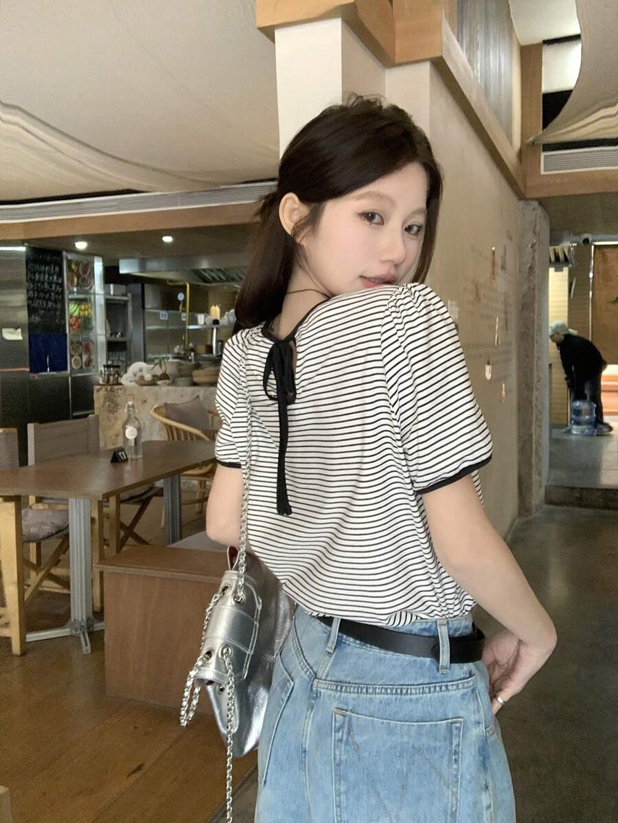 DAZY Women Crew Neck Striped Casual Puff Sleeve T-Shirt Cute Tops - Black and White - View 1